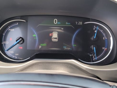 Used 2025 Toyota RAV4 XSE w/ Weather Package AWD/4WD image 19