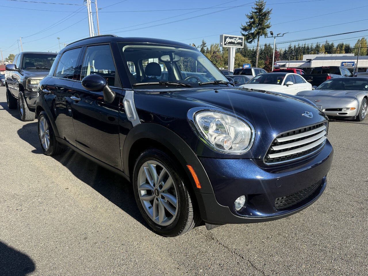 Used 2011 MINI Cooper Countryman FWD image 3