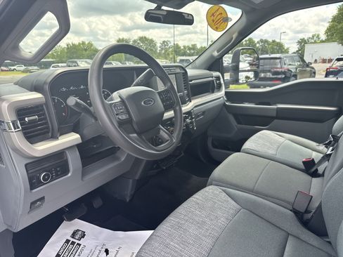 Used 2024 Ford F350 XLT image 15