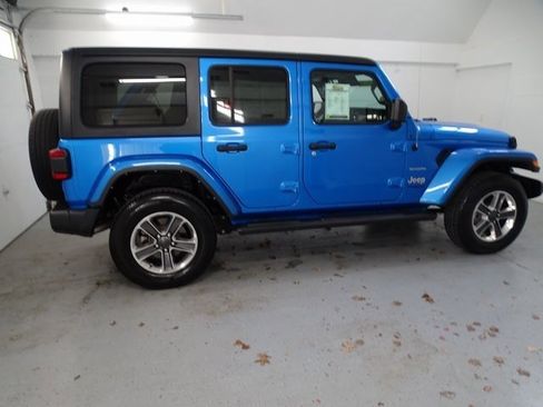 Certified 2022 Jeep Wrangler Unlimited Sahara w/ Safety Group image 22