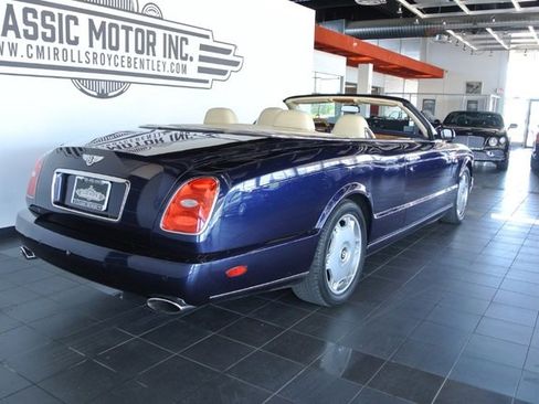 Used 2009 Bentley Azure RWD image 6