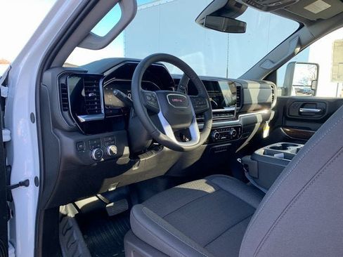 New 2026 GMC Sierra 3500 SLE w/ SLE Convenience Package image 10