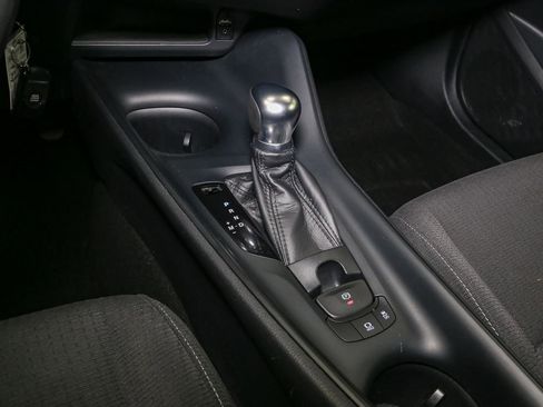 Used 2018 Toyota C-HR XLE FWD image 27