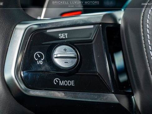 Used 2024 BMW 760i xDrive w/ Executive Package image 29