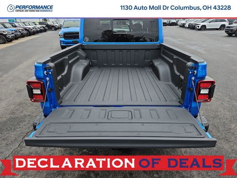 New 2026 Jeep Gladiator Mojave w/ Steel Bumper Group AWD/4WD image 7