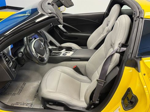Used 2016 Chevrolet Corvette Stingray Coupe RWD image 19