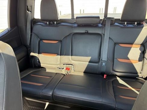 Used 2021 GMC Sierra 1500 AT4 w/ AT4 Value Package AWD/4WD image 38