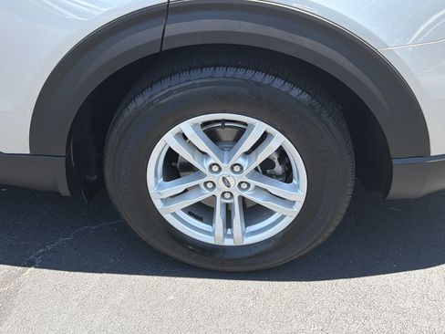 Used 2021 Ford Explorer XLT w/ Equipment Group 202A RWD image 36