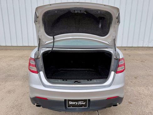 Used 2014 Ford Taurus Limited w/ Equipment Group 301A FWD image 16