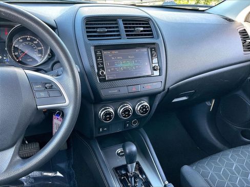Used 2024 Mitsubishi Outlander Sport ES AWD/4WD image 17