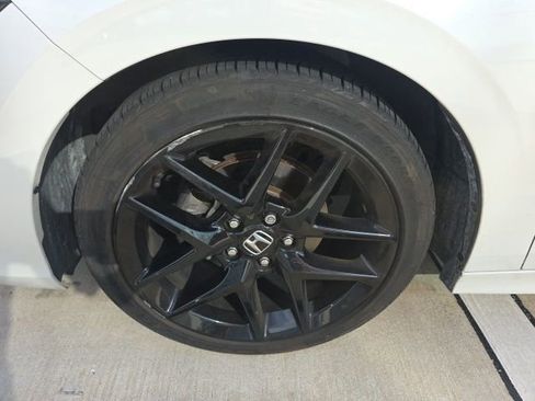 Used 2023 Honda Civic Sport image 10