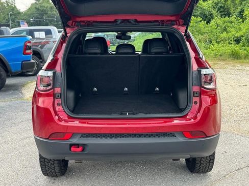 Used 2025 Jeep Compass Trailhawk AWD/4WD image 5