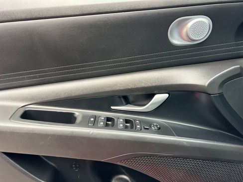 Certified 2024 Hyundai Elantra SEL image 12