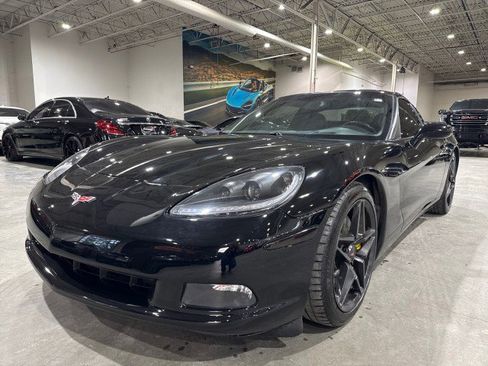 Used 2006 Chevrolet Corvette Coupe w/ Preferred Equipment Group RWD image 7