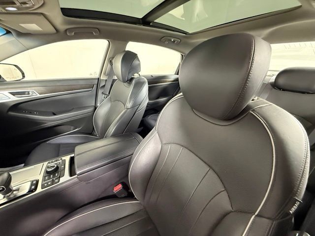 Used 2018 Genesis G80 3.8 w/ Option Group 03 RWD image 5