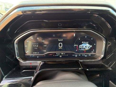 Used 2025 GMC Sierra 1500 Elevation image 33