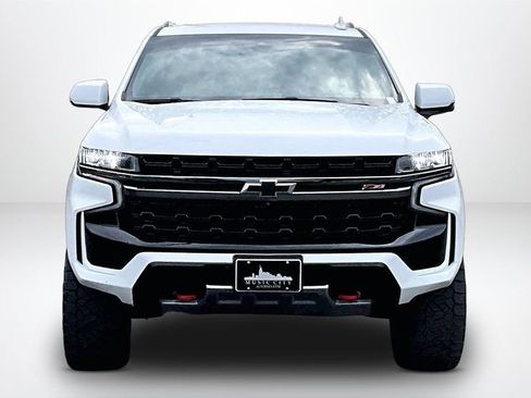 Used 2022 Chevrolet Tahoe Z71 w/ Luxury Package AWD/4WD image 2