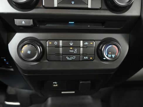 Used 2017 Ford F150 XL w/ Equipment Group 101A Mid AWD/4WD image 28