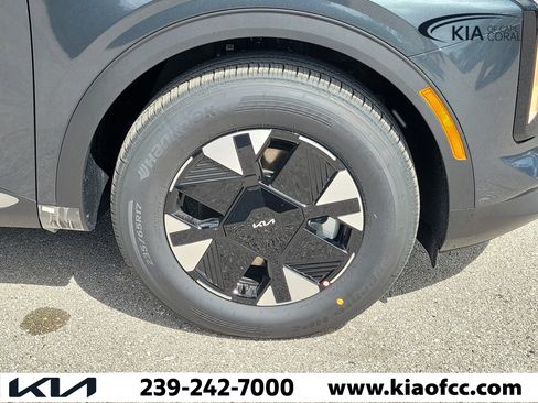 New 2026 Kia Sportage LX image 7