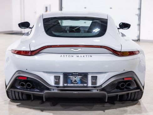 Used 2023 Aston Martin V8 Vantage Coupe RWD image 8