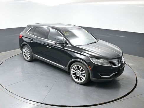 Used 2016 Lincoln MKX Reserve w/ Luxury Package AWD/4WD image 13