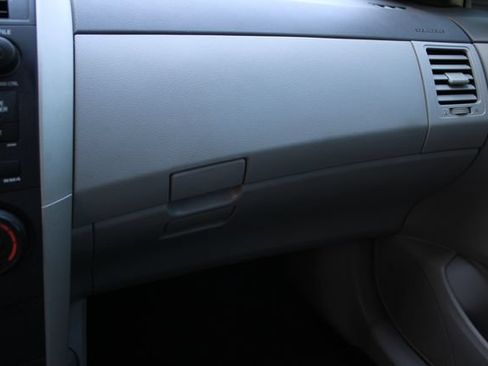 Used 2009 Toyota Corolla LE FWD image 14