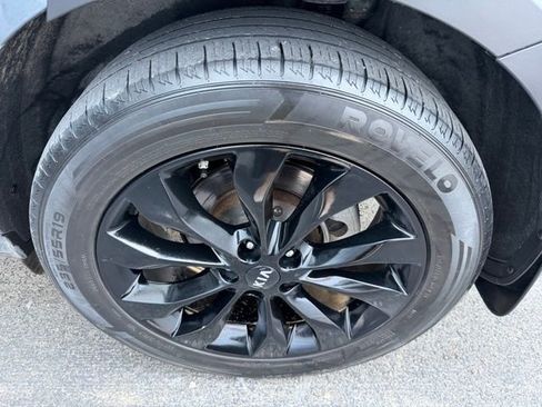 Used 2020 Kia Sorento EX image 9