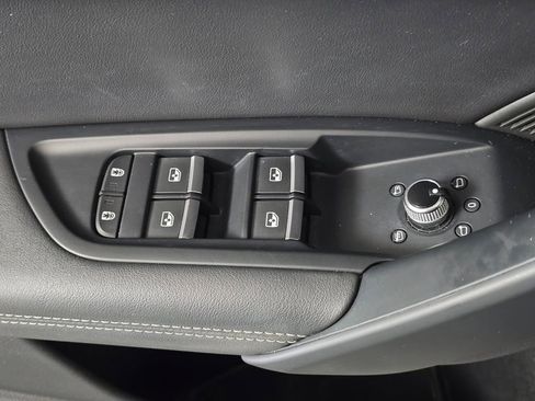 Used 2023 Audi Q5 2.0T Prestige w/ Prestige Package image 14