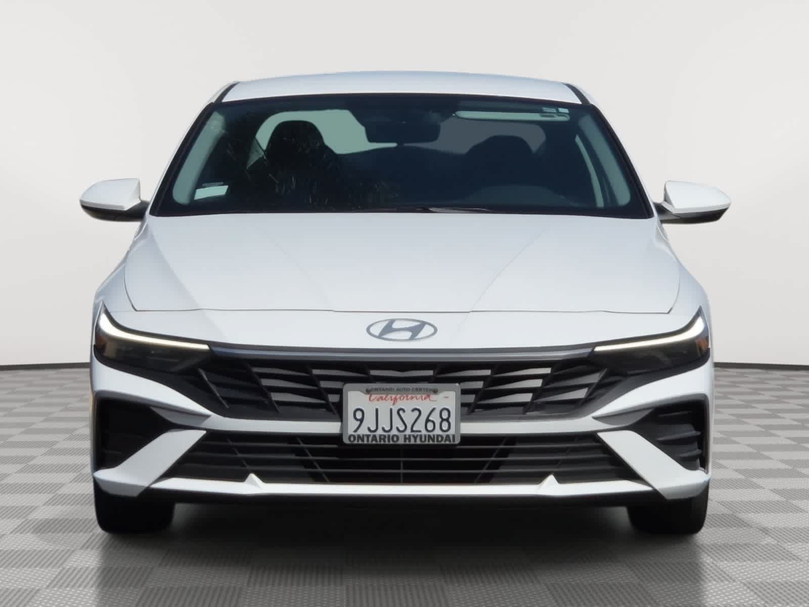 Used 2024 Hyundai Elantra SEL FWD image 2