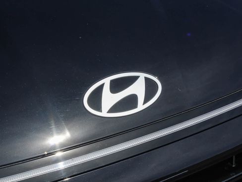 Certified 2025 Hyundai Sonata SE image 14