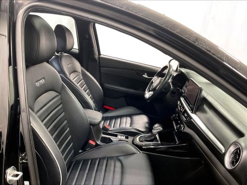 Used 2023 Kia Forte GT-Line w/ GT-Line Premium Package image 11