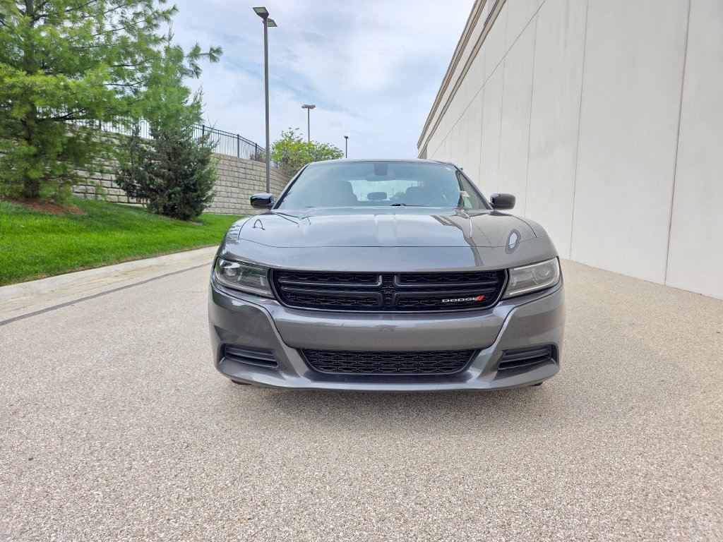 Used 2023 Dodge Charger SXT RWD image 2