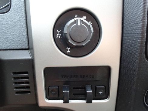 Used 2014 Ford F150 XLT w/ Equipment Group 302A Luxury AWD/4WD image 28
