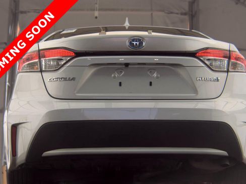 Used 2022 Toyota Corolla LE FWD image 4