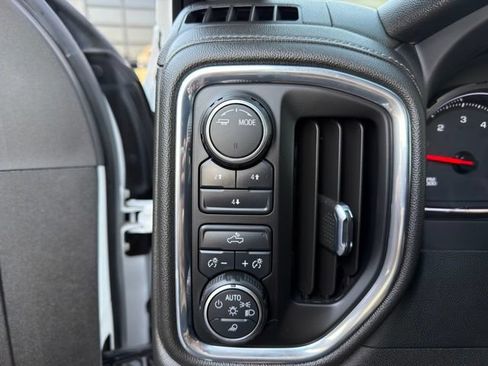 Used 2023 Chevrolet Silverado 2500 LT AWD/4WD image 18