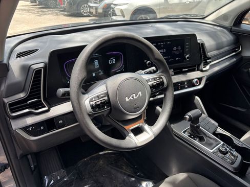 Used 2025 Kia Sportage LX FWD image 58