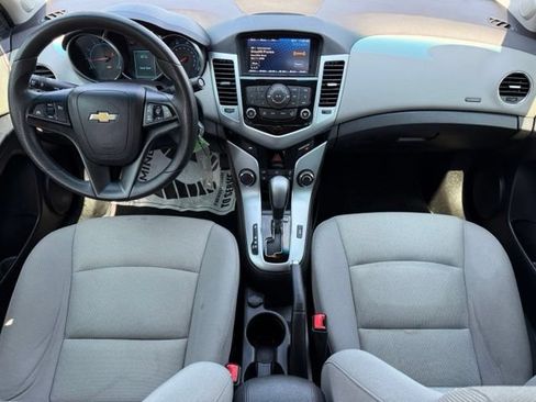 Used 2015 Chevrolet Cruze LT FWD image 13