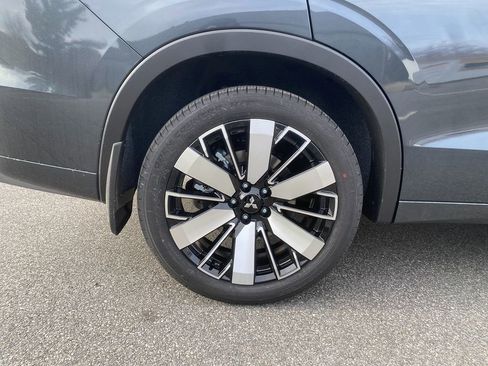 New 2026 Mitsubishi Outlander SEL image 32