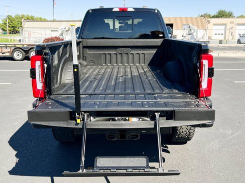 Used 2025 Ford F250 Platinum image 11