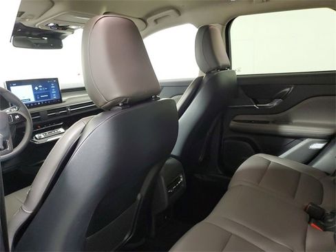 Used 2024 Lincoln Corsair FWD image 10