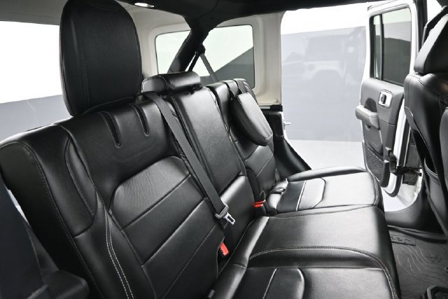 Used 2023 Jeep Wrangler Unlimited Sahara w/ Cold Weather Group AWD/4WD image 20