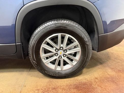 Used 2023 Chevrolet Traverse LT w/ LPO, Floor Liner Package AWD/4WD image 89