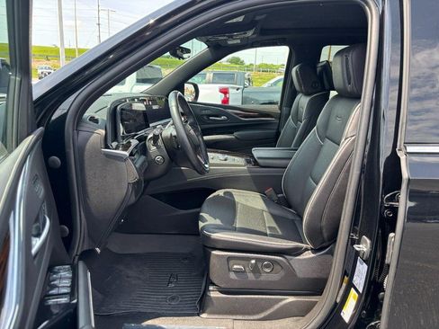 Used 2023 Cadillac Escalade Premium Luxury w/ LPO, Radiant Package AWD/4WD image 8