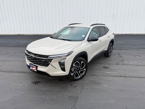 New 2026 Chevrolet Trax RS w/ Driver Confidence Package image 1