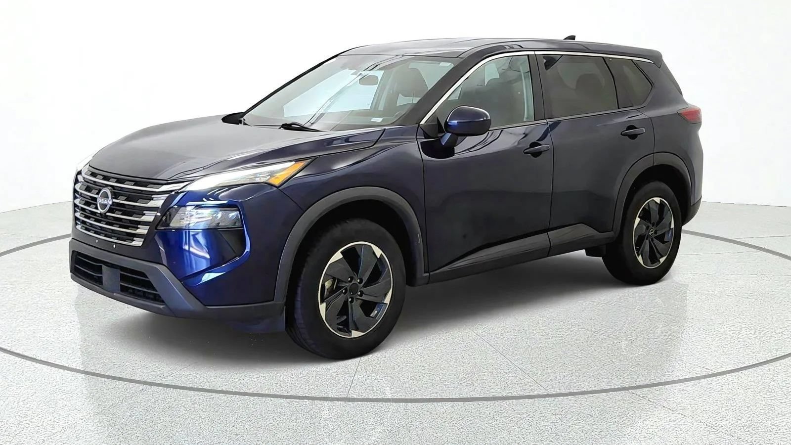 Used 2024 Nissan Rogue SV AWD/4WD image 4