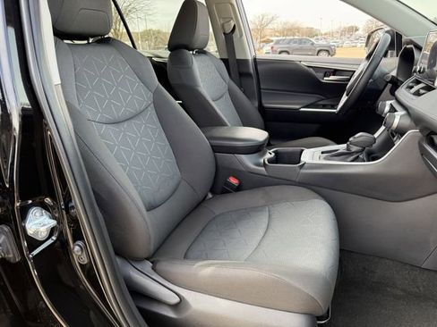 Used 2025 Toyota RAV4 XLE w/ Weather Package image 28