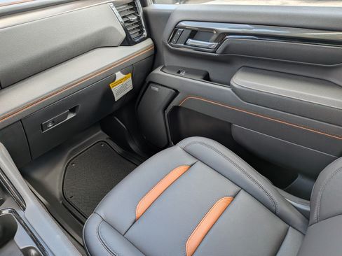 New 2026 GMC Sierra 2500 AT4 w/ AT4 Premium Plus Package AWD/4WD image 16