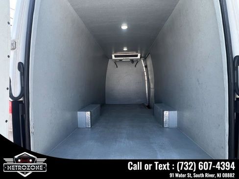 Used 2022 Mercedes-Benz Sprinter 2500 image 13