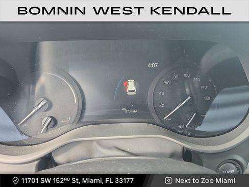 Used 2025 Toyota Sienna XLE image 17
