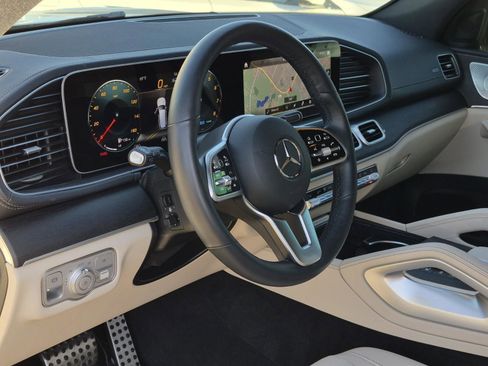 Used 2023 Mercedes-Benz GLS 450 4MATIC image 28